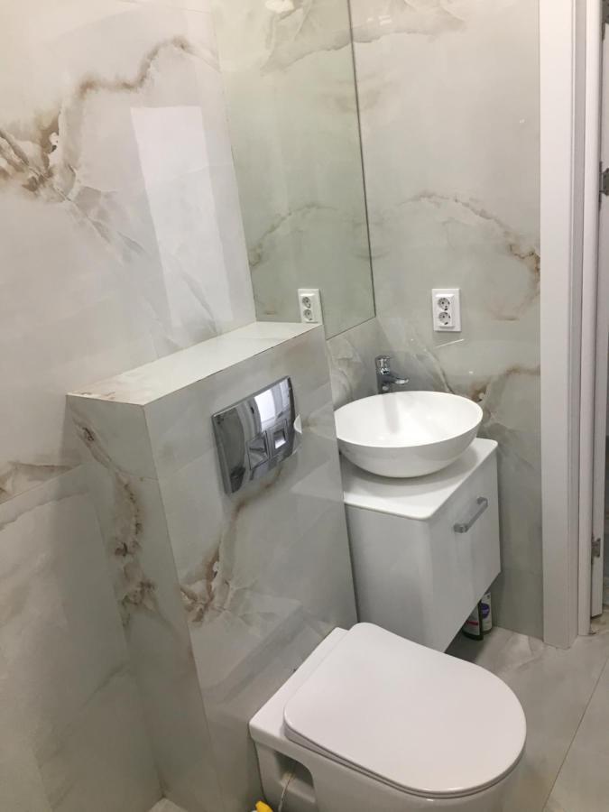4-Room Jacuzzi Apartment Львів Екстер'єр фото
