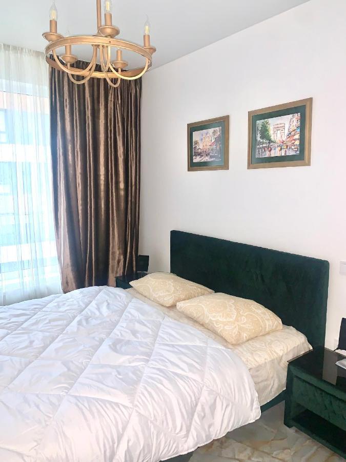 4-Room Jacuzzi Apartment Львів Екстер'єр фото
